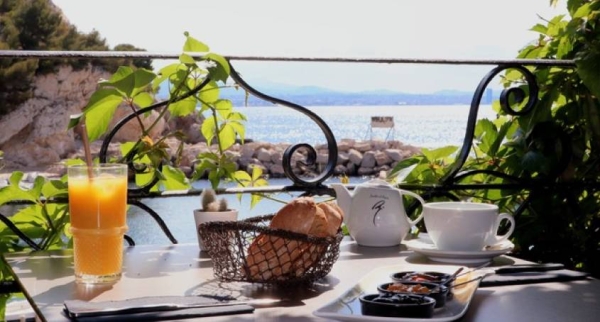 La Pergola - restaurant LE ROVE